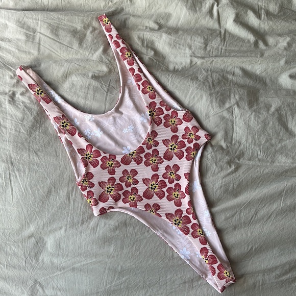 Tai Swim Hayden One Piece in Haena - Picture 2 of 3